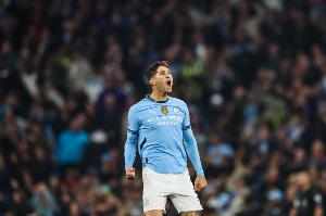 915023